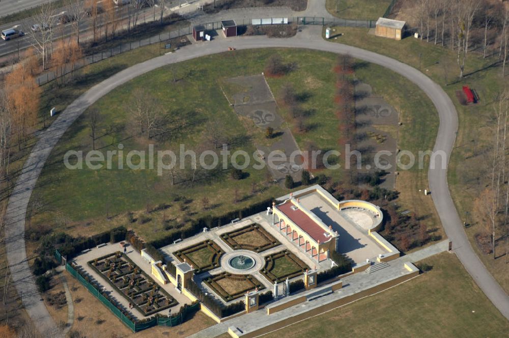 Aerial photograph Berlin - Frühjahrsstimmung im Italienischen Renaissancegarten im Erholungspark Marzahn. Spring mood in the Italian Renaissance Garden in the Marzahn Recreational Park.