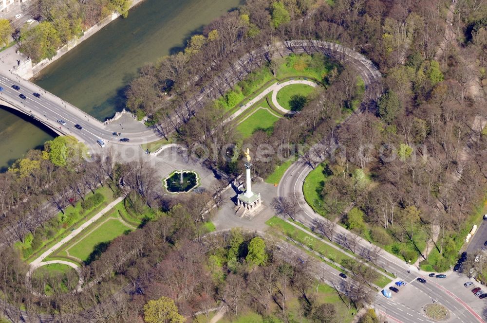 Aerial image München OT Bogenhausen - View of the Angel of Peace in Munich in the state Bavaria