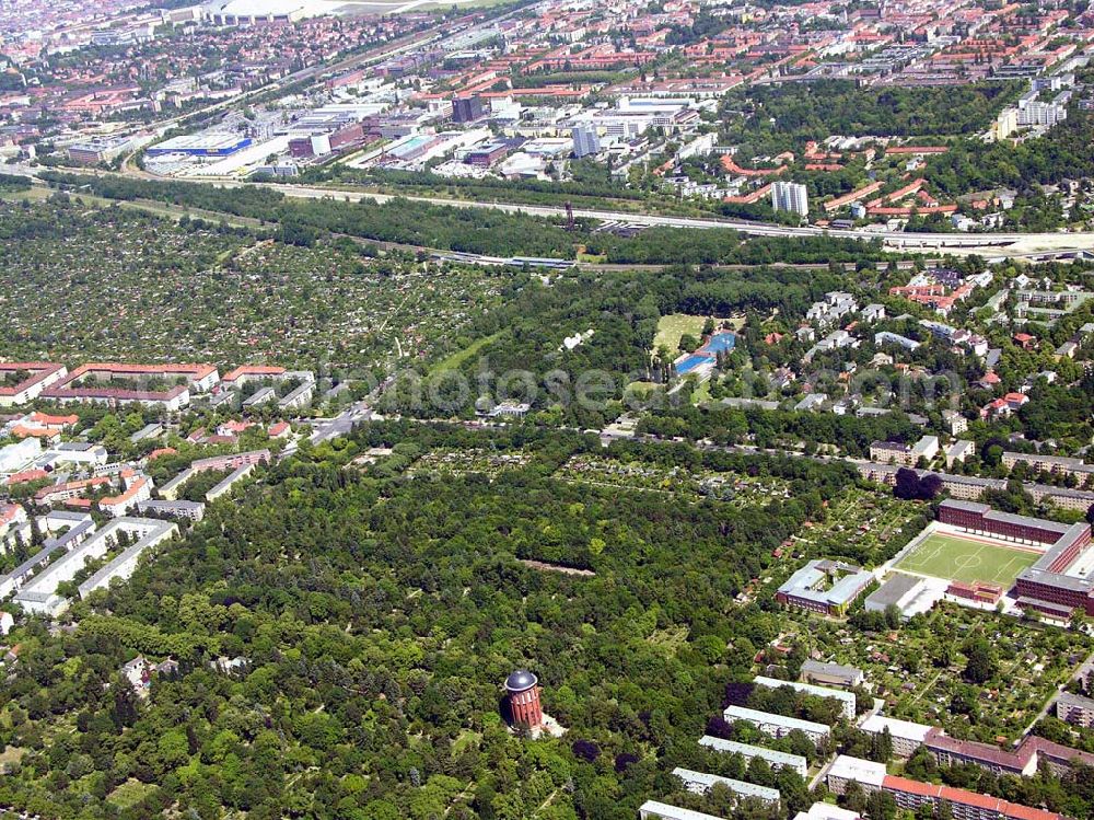 Berlin - Steglitz from above - Friedhof Bergstraße in Berlin-Steglitz. Bergstraße 73-47, 10961 Berlin.