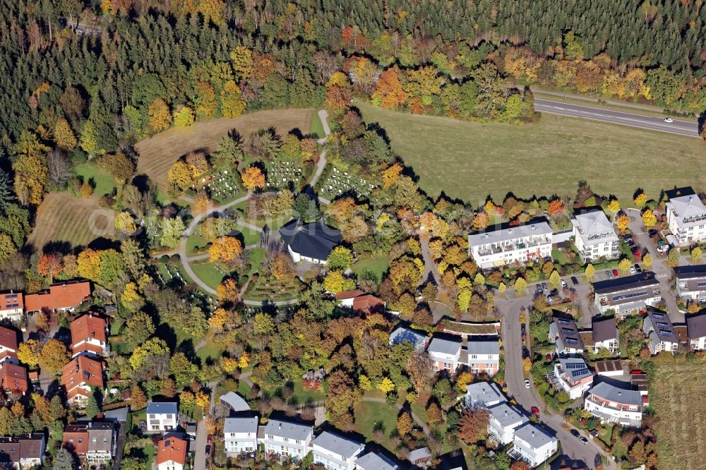 Aerial photograph Neuried - Grave rows on the grounds of the cemetery in Neuried in the state Bavaria