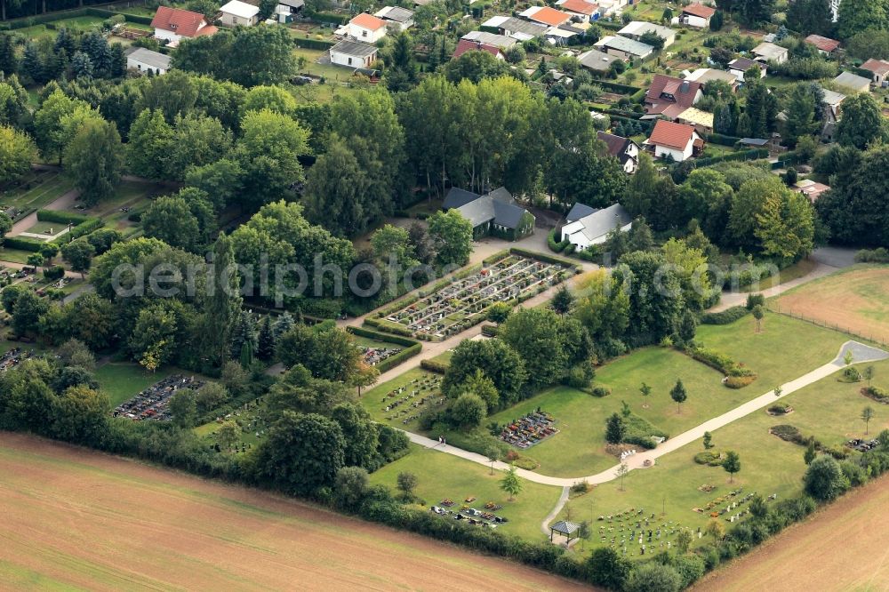 Leinefelde from the bird's eye view: Cemetery with graves in Leinefelde in Thuringia