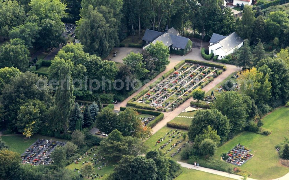 Aerial image Leinefelde - Cemetery with graves in Leinefelde in Thuringia