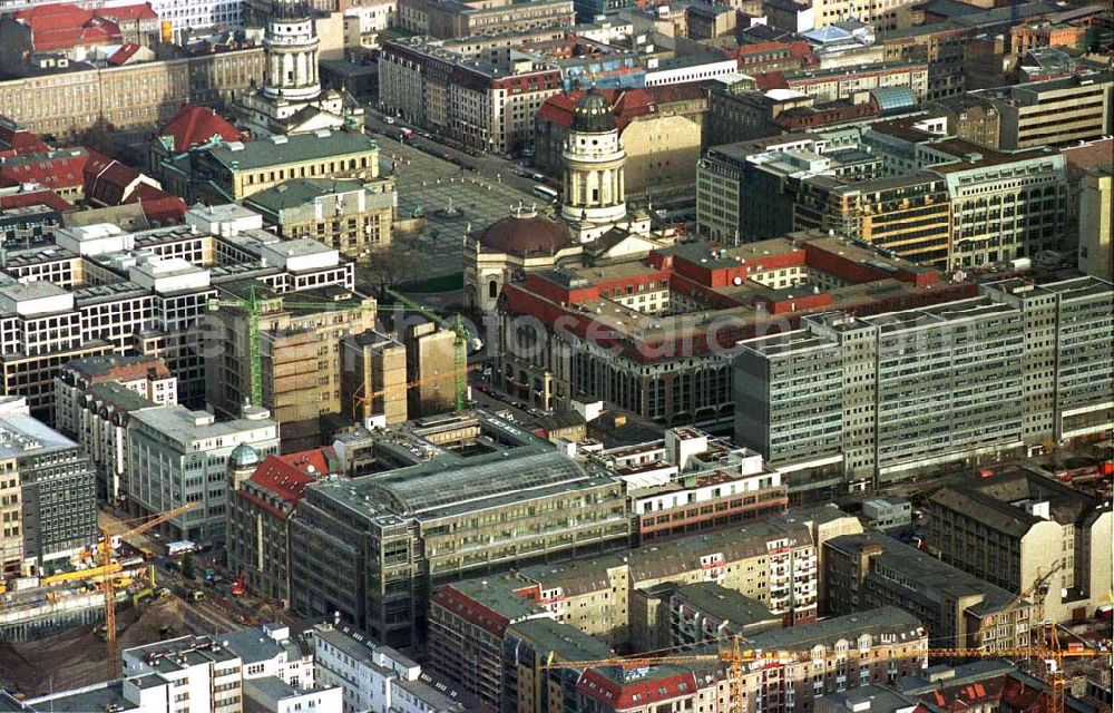 Aerial photograph Berlin - Friedrichstraße mit Geschäftshaus Atrium