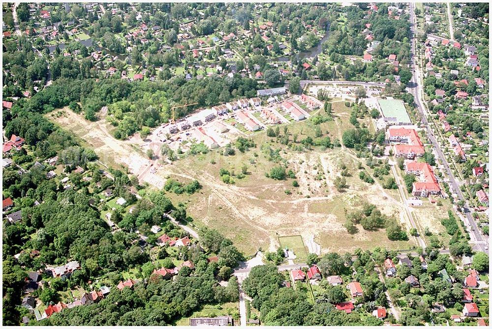 Aerial image Berlin Köpenick - Wohnsiedlung und Baufläche der DEGEWO an der Fürstenwalder Allee / Lagunenweg in Treptow-Köpenick.