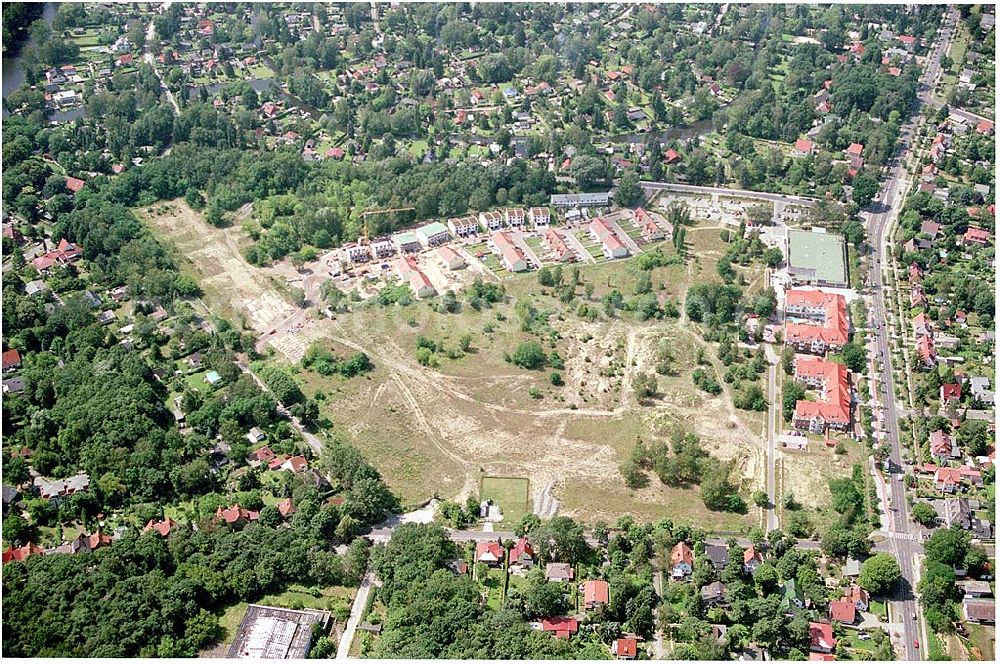 Aerial photograph Berlin Köpenick - Wohnsiedlung und Baufläche der DEGEWO an der Fürstenwalder Allee / Lagunenweg in Treptow-Köpenick.