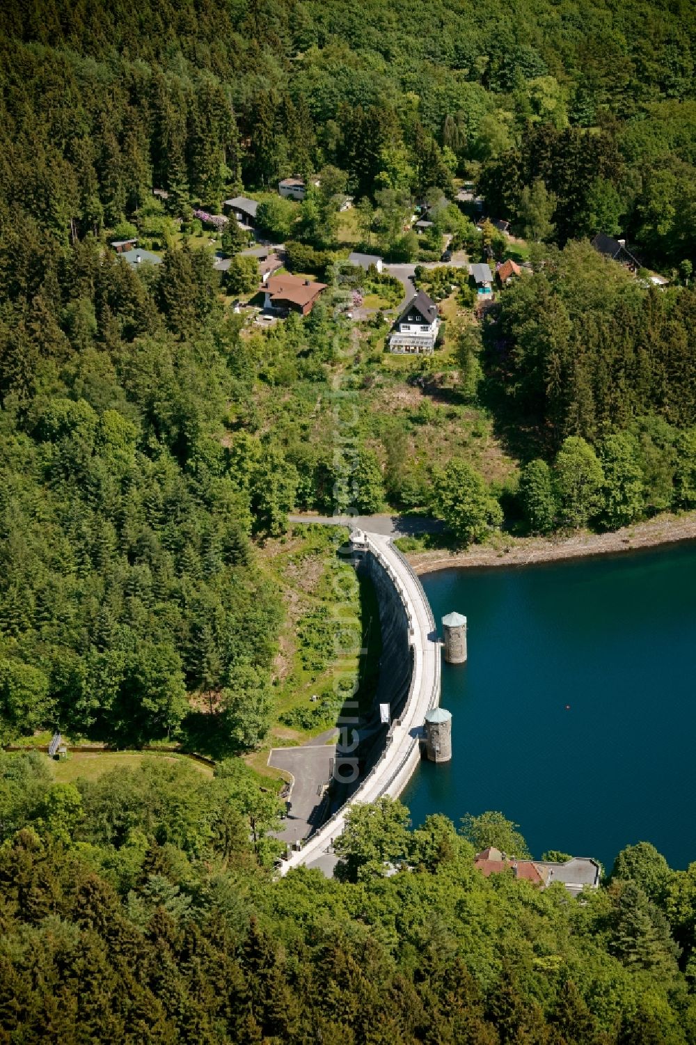 Aerial image Meinerzhagen - View of the Fuerwiggetalsperre in Meinerzhagen in the state of North Rhine-Westphalia. Die 1902 bis 1904 erbaute Talsperre dienst vor allem der Trinkwasserversorgung