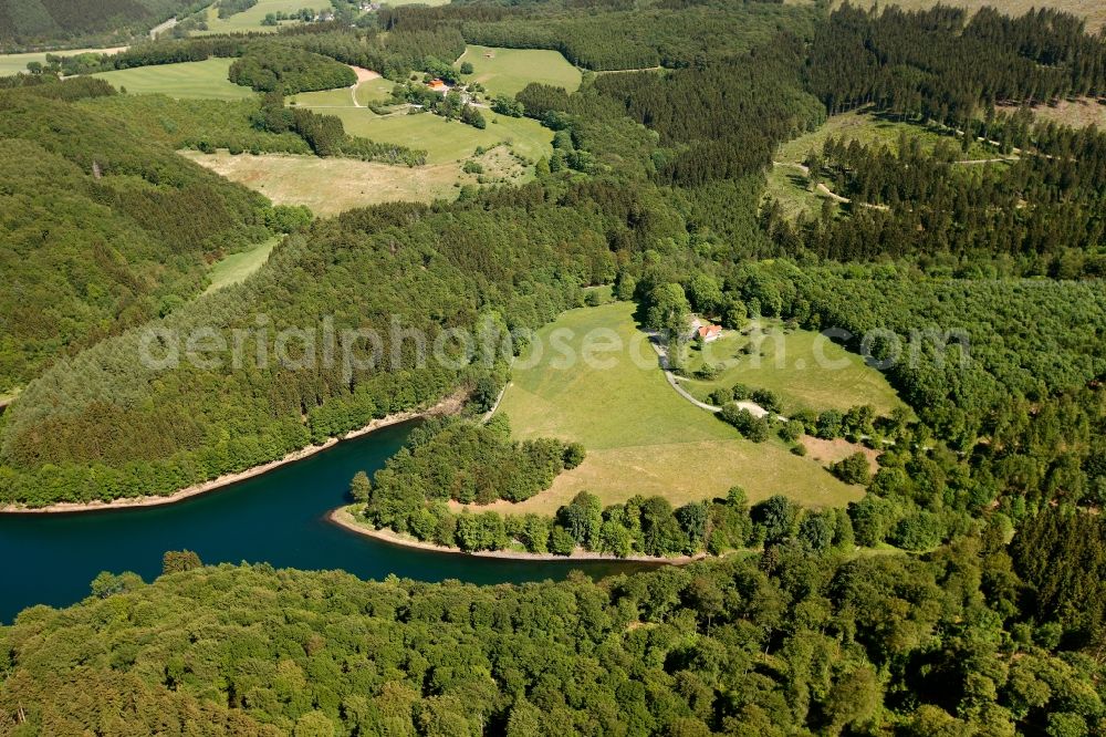 Aerial photograph Meinerzhagen - View of the Fuerwiggetalsperre in Meinerzhagen in the state of North Rhine-Westphalia. Die 1902 bis 1904 erbaute Talsperre dienst vor allem der Trinkwasserversorgung