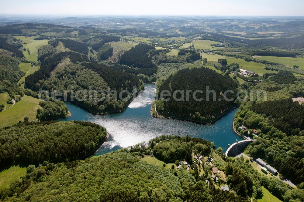 Aerial image Meinerzhagen - View of the Fuerwiggetalsperre in Meinerzhagen in the state of North Rhine-Westphalia. Die 1902 bis 1904 erbaute Talsperre dienst vor allem der Trinkwasserversorgung