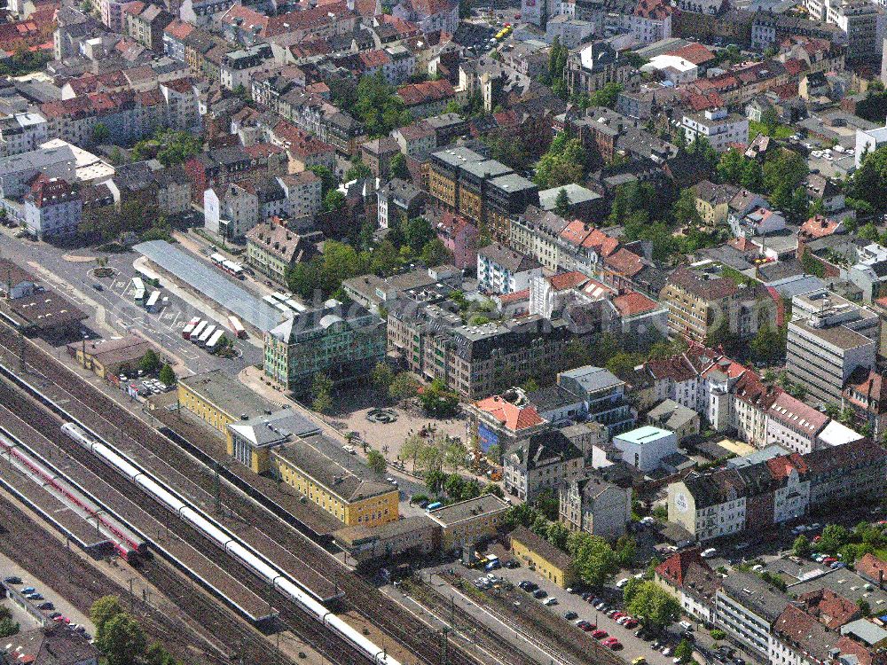 Aerial photograph Fulda - Blick auf das Stadtzentrum von 36037 Fulda / Hessen, im Hintergrund ist der Bahnhof von Fulda zu sehen.