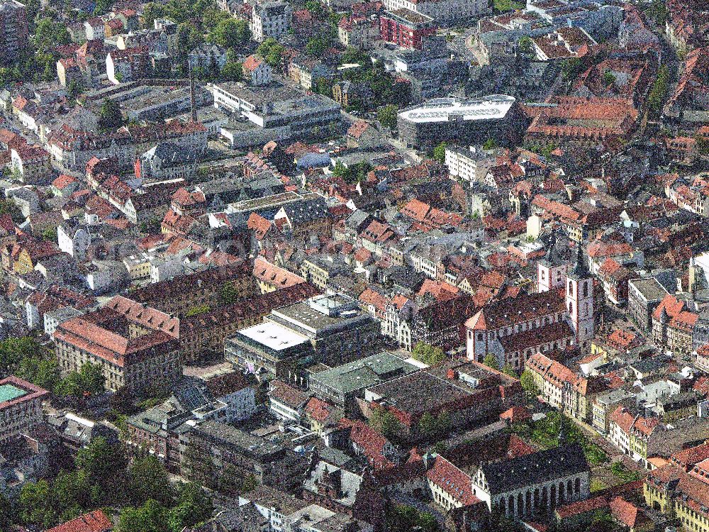 Fulda from above - Blick auf das Stadtzentrum von 36037 Fulda / Hessen, im Hintergrund ist der Bahnhof von Fulda zu sehen.