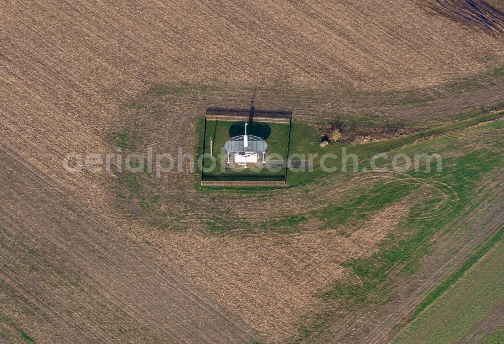 Aerial image Steinhöfel - Beacon before Dresden (FWE) in Fuerstenwalde, Brandenburg. A rotating beacon (abbreviation before is a beacon for aviation navigation. It sends a special radio signal a receiver in the aircraft can find the direction to the beacon. AGO stands for VHF Omni radio range