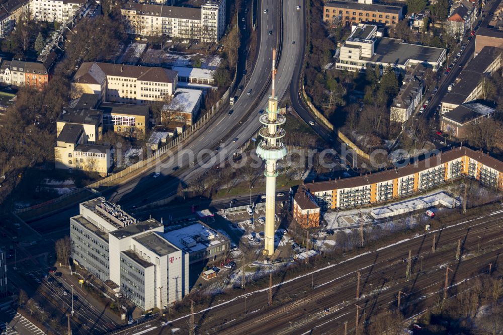 Aerial image Duisburg - Funkturm and transmission system as basic network transmitter of Deutschen Telekom on street Saarstrasse in the district Duissern in Duisburg at Ruhrgebiet in the state North Rhine-Westphalia, Germany