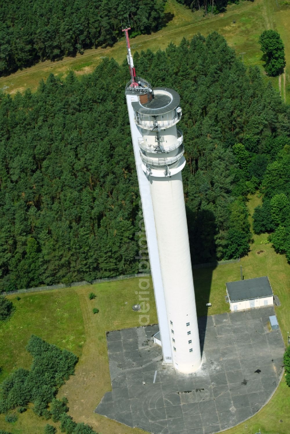 Aerial image Karstädt - Funkturm and transmission system as basic network transmitter of DFMG Deutsche Funkturm GmbH in Karstaedt in the state Brandenburg, Germany