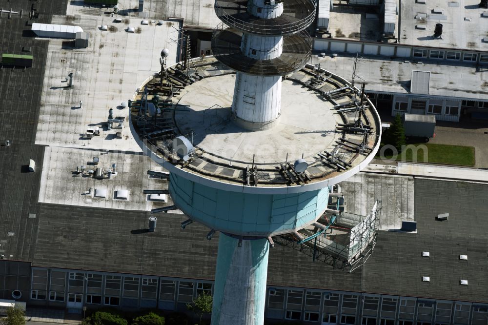 Heide from above - Funkturm and transmission system as basic network transmitter and Fernmeldeturm on street Neuwerkstrasse in Heide in the state Schleswig-Holstein, Germany