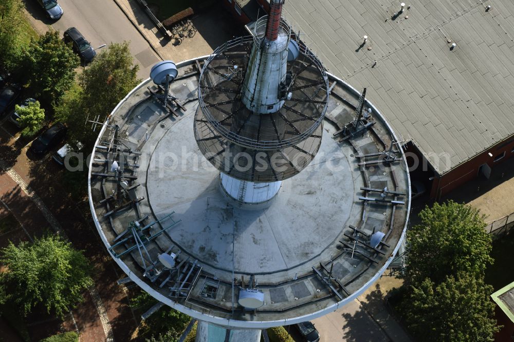 Heide from above - Funkturm and transmission system as basic network transmitter and Fernmeldeturm on street Neuwerkstrasse in Heide in the state Schleswig-Holstein, Germany