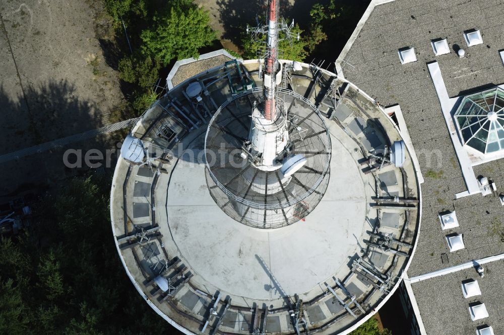 Heide from above - Funkturm and transmission system as basic network transmitter and Fernmeldeturm on street Neuwerkstrasse in Heide in the state Schleswig-Holstein, Germany