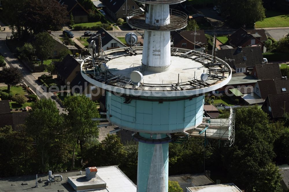 Heide from above - Funkturm and transmission system as basic network transmitter and Fernmeldeturm on street Neuwerkstrasse in Heide in the state Schleswig-Holstein, Germany