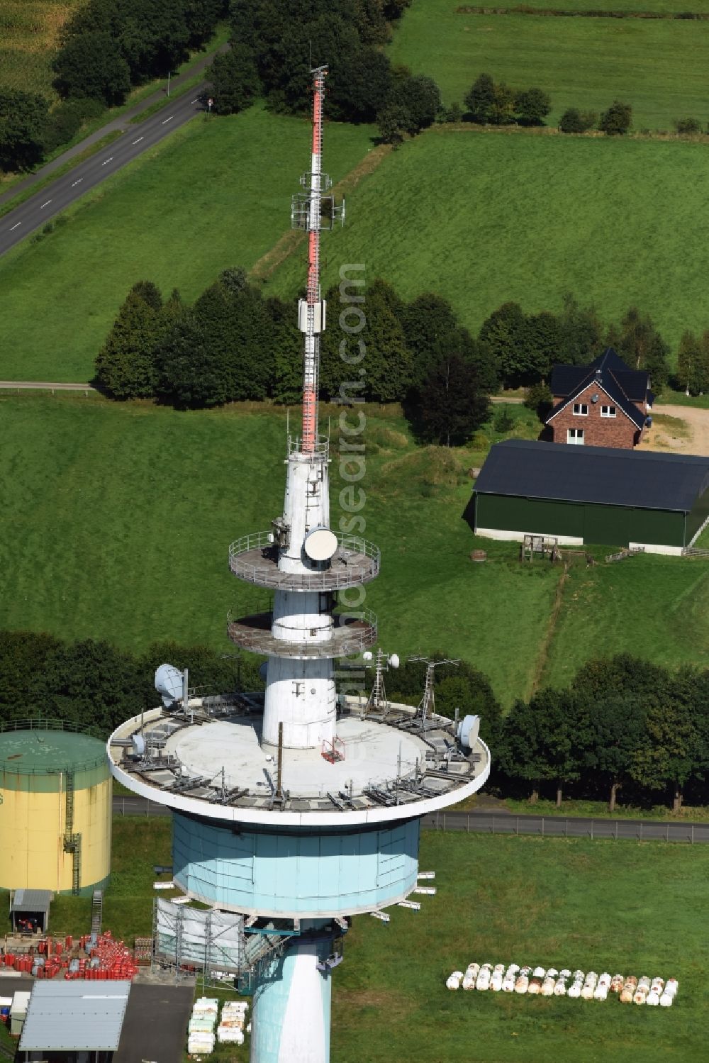 Heide from above - Funkturm and transmission system as basic network transmitter and Fernmeldeturm on street Neuwerkstrasse in Heide in the state Schleswig-Holstein, Germany