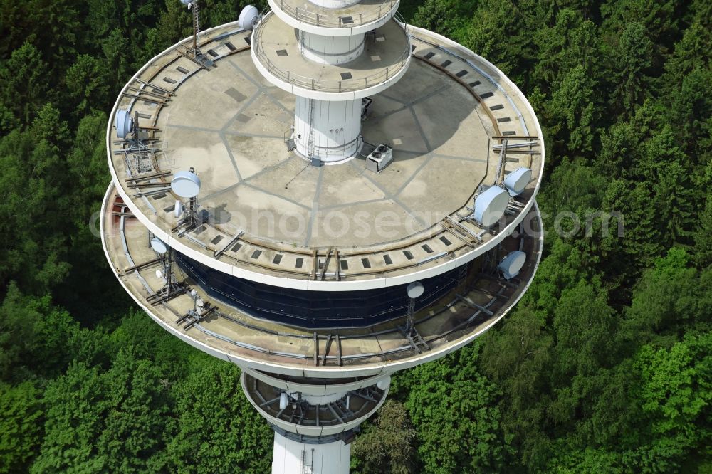 Neverstaven ( Travenbrück ) from the bird's eye view: Funkturm and transmission system as basic network transmitter Fernmeldeturm Neverstaven of DFMG Deutsche Funkturm GmbH in Neverstaven ( Travenbrueck ) in the state Schleswig-Holstein, Germany