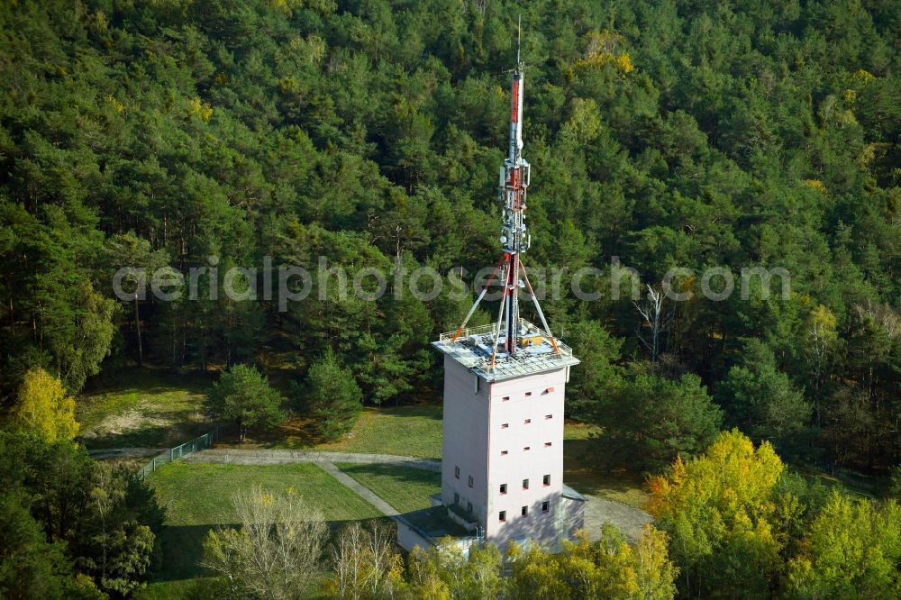 Phöben from the bird's eye view: Funkturm and transmission system as basic network transmitter on Phoebener Wachtelberg in Phoeben in the state Brandenburg, Germany