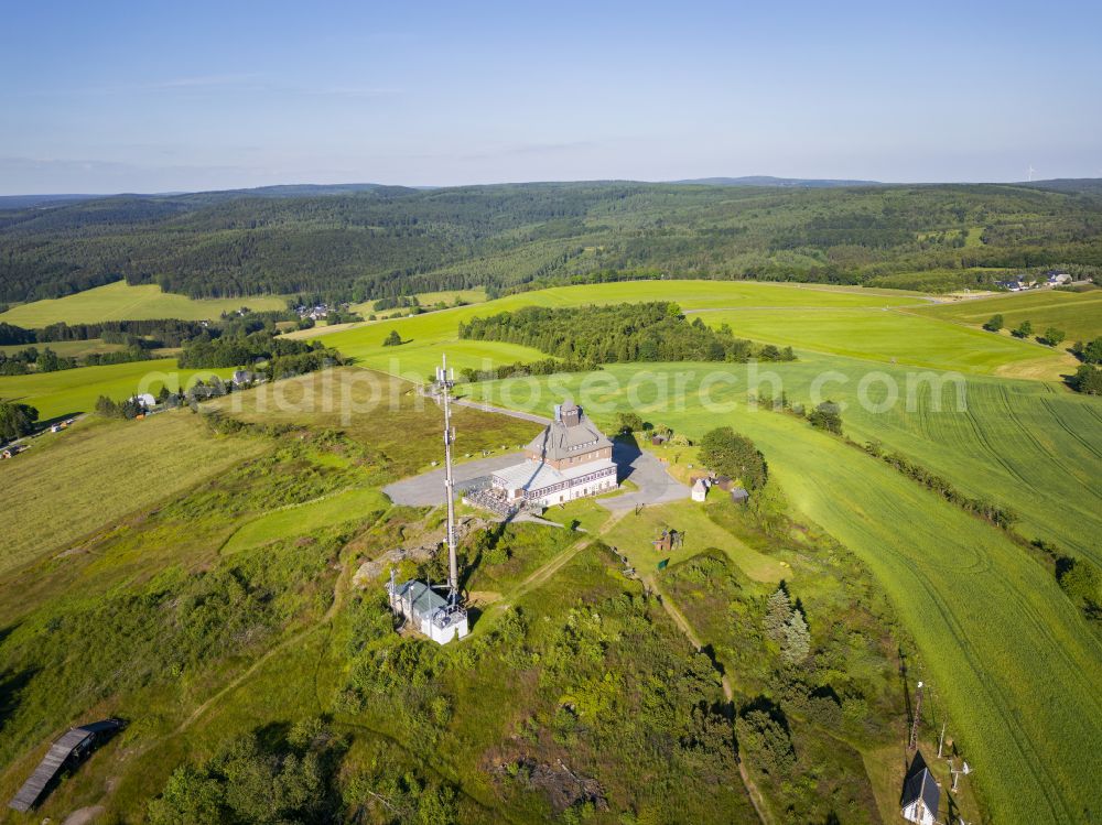 Neuhausen/Erzgebirge from the bird's eye view: Radio tower and transmitter as basic network transmitter at the restaurant Berggaststaette Schwartenbergbaude in Neuhausen/Erzgebirge in the state of Saxony, Germany