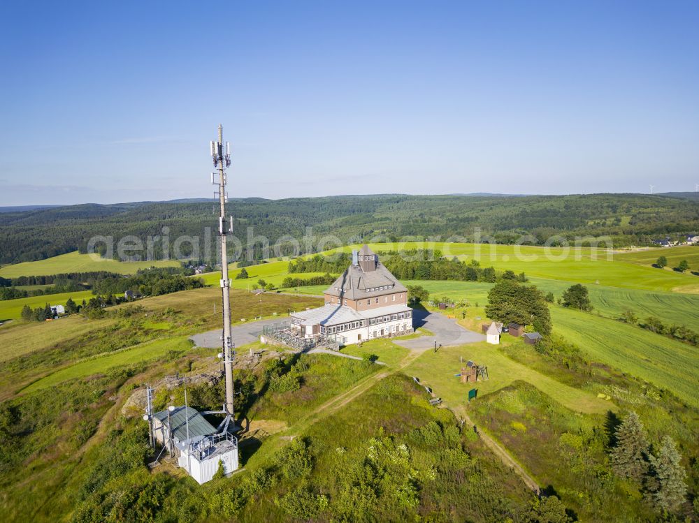 Aerial image Neuhausen/Erzgebirge - Radio tower and transmitter as basic network transmitter at the restaurant Berggaststaette Schwartenbergbaude in Neuhausen/Erzgebirge in the state of Saxony, Germany