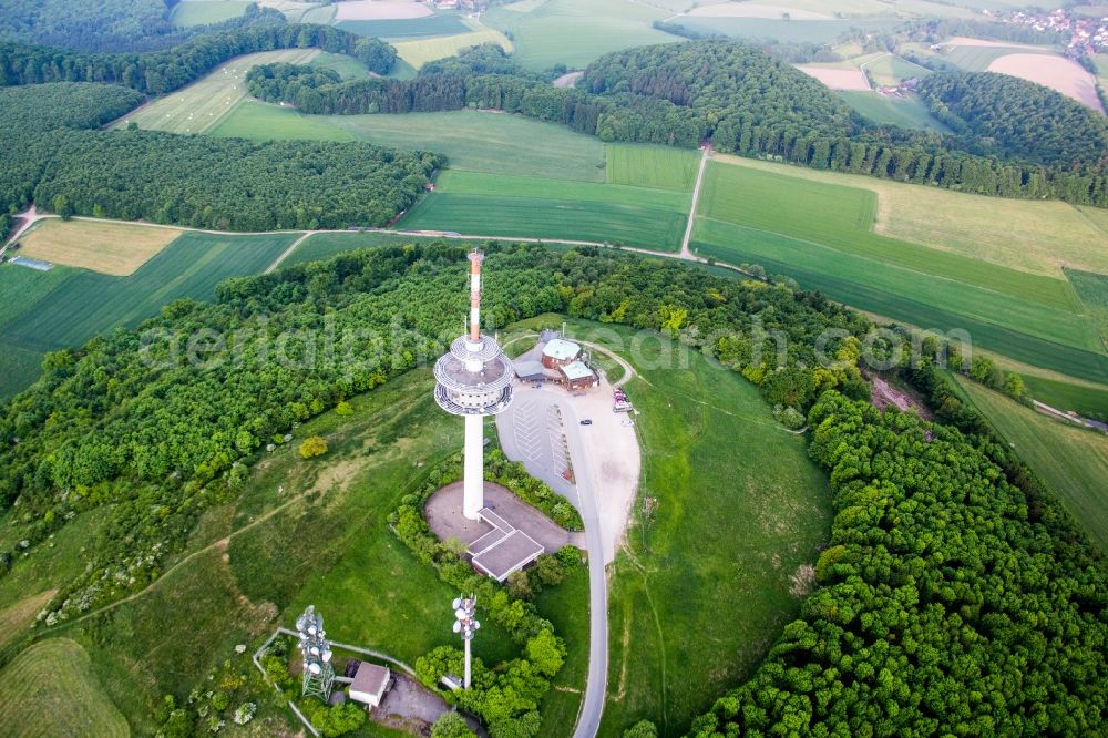 Aerial photograph Lügde - Radio tower and transmitter on the crest of the mountain range Koeterberg in Luegde in the state North Rhine-Westphalia, Germany