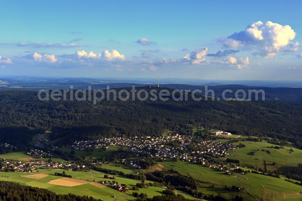 Aerial photograph Bischofsgrüner Forst - Radio tower and transmitter on the crest of the mountain range Ochsenkopf in Bischofsgruener Forst in the state Bavaria, Germany