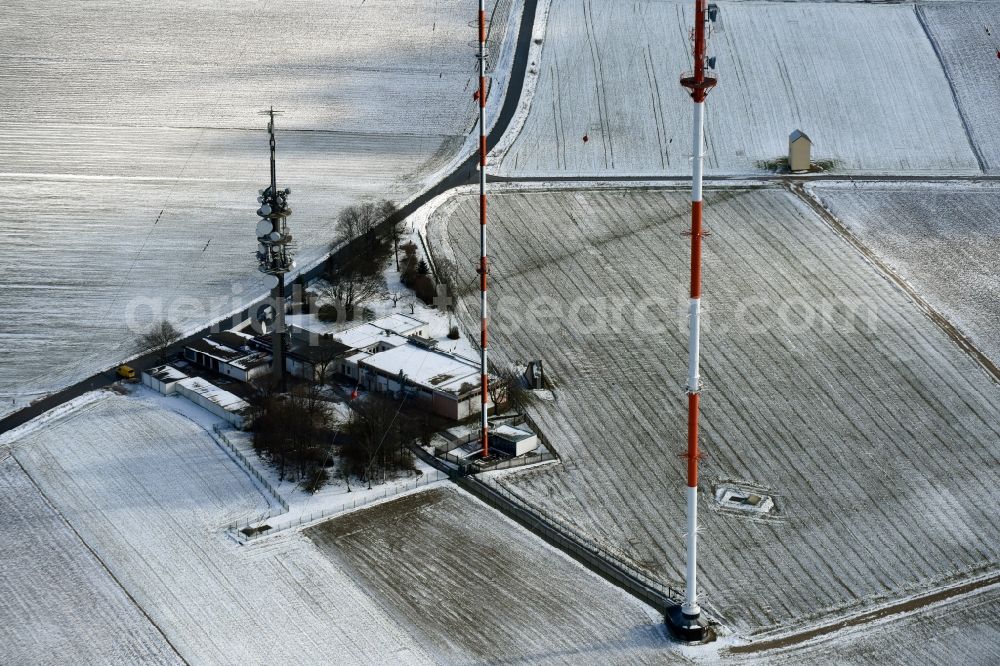 Aerial image Postbauer-Heng - Wintry snowy Radio transmitter on the crest of the mountain range des Sender Dillberg in Postbauer-Heng in the state Bavaria