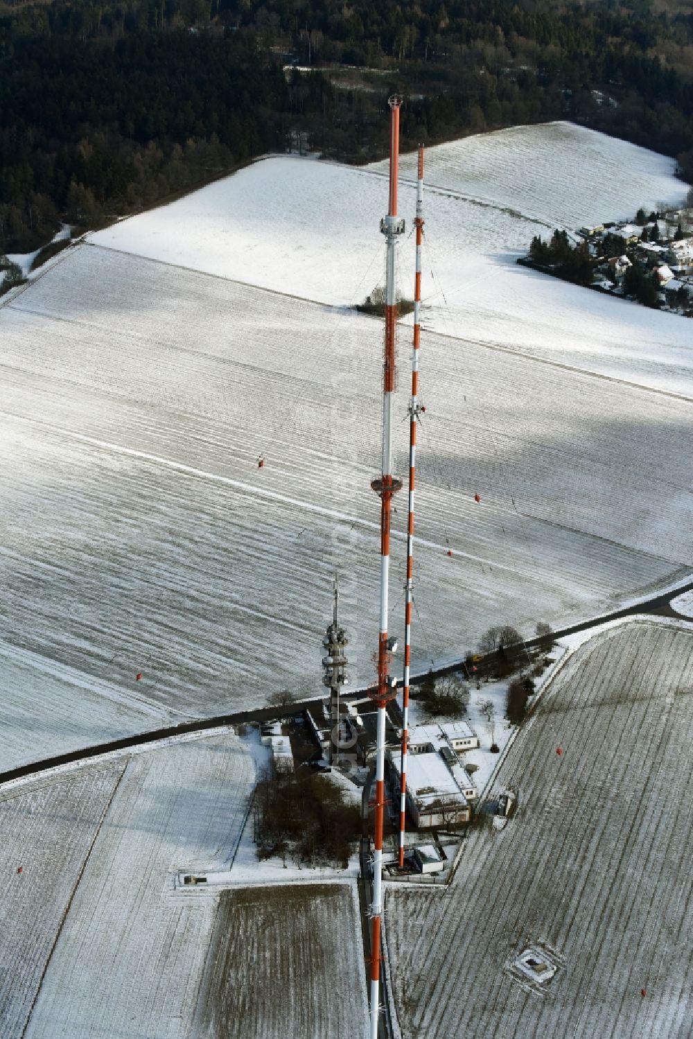 Aerial photograph Postbauer-Heng - Wintry snowy Radio transmitter on the crest of the mountain range des Sender Dillberg in Postbauer-Heng in the state Bavaria