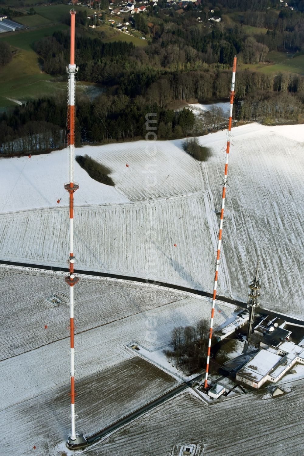 Aerial image Postbauer-Heng - Wintry snowy Radio transmitter on the crest of the mountain range des Sender Dillberg in Postbauer-Heng in the state Bavaria