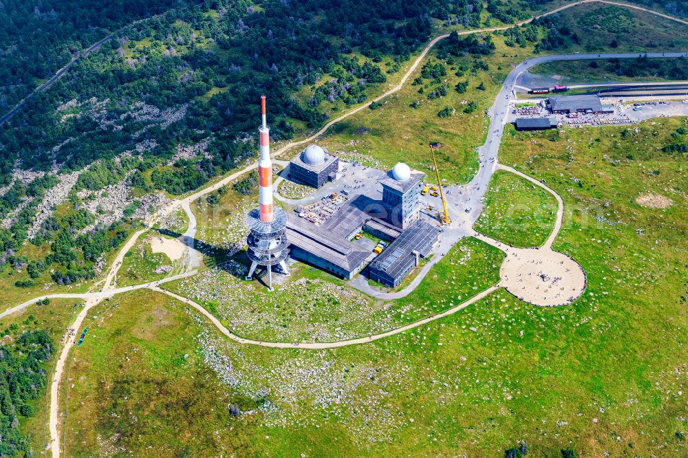 Wernigerode from the bird's eye view: Radio tower and transmitter on the crest of the mountain range Brocken in Harz in Schierke in the state Saxony-Anhalt, Germany