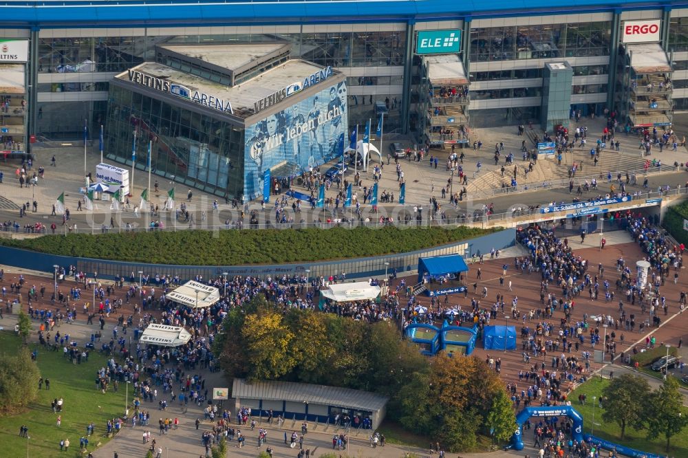 Aerial photograph Gelsenkirchen - Football fans at Bundesliga match against Bayern Schalke in the grounds of the stadium Veltins Arena / Schalke stadium in Gelsenkirchen in North Rhine-Westphalia