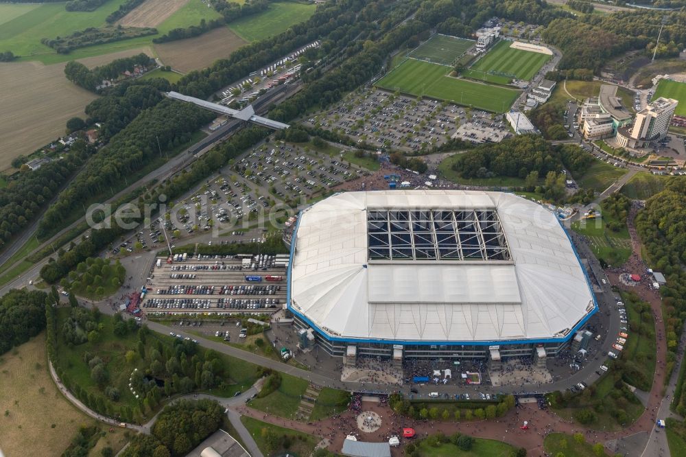 Aerial photograph Gelsenkirchen - Football fans at Bundesliga match against Bayern Schalke in the grounds of the stadium Veltins Arena / Schalke stadium in Gelsenkirchen in North Rhine-Westphalia