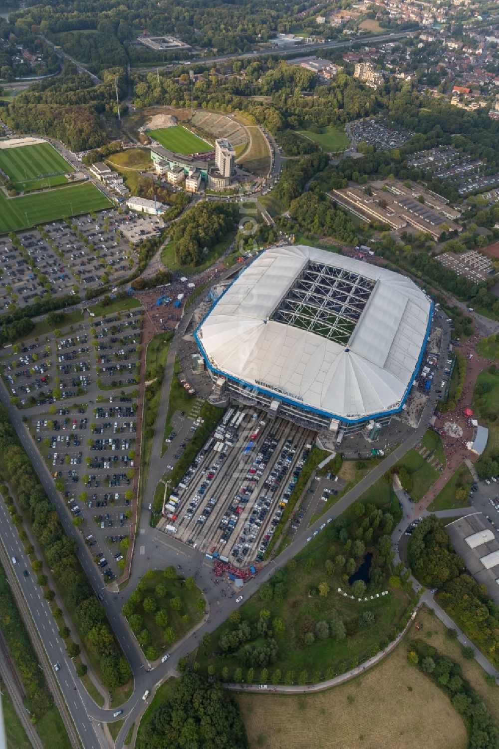 Aerial image Gelsenkirchen - Football fans at Bundesliga match against Bayern Schalke in the grounds of the stadium Veltins Arena / Schalke stadium in Gelsenkirchen in North Rhine-Westphalia