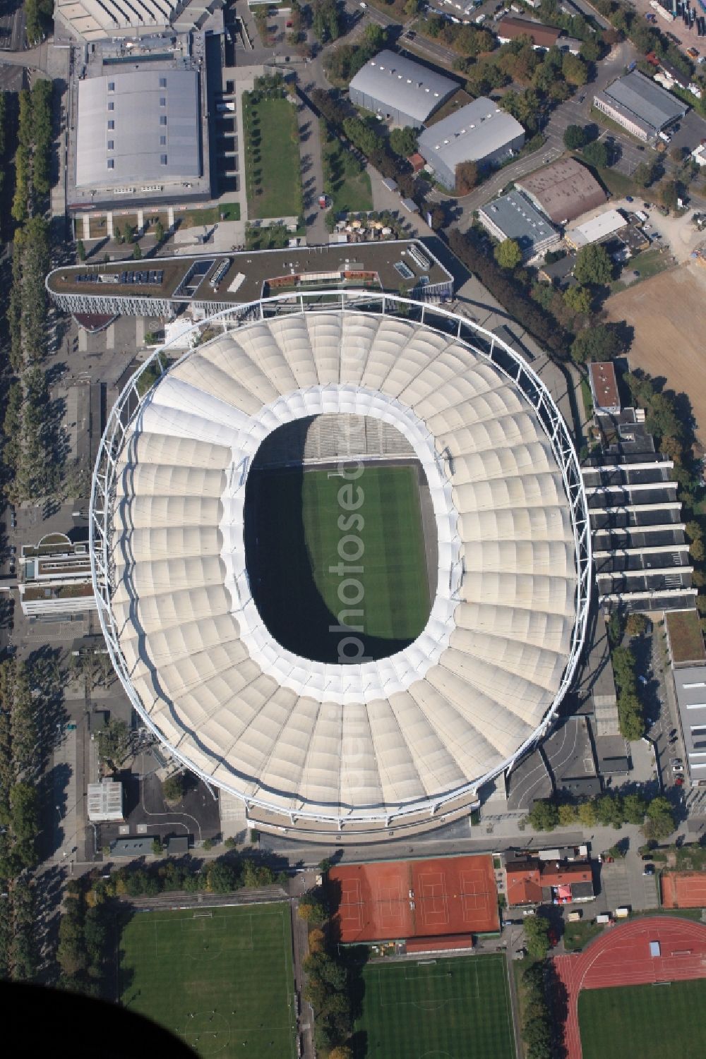 Stuttgart from the bird's eye view: Football Stadium Mercedes-Benz Arena in Stuttgart in Baden-Wuerttemberg