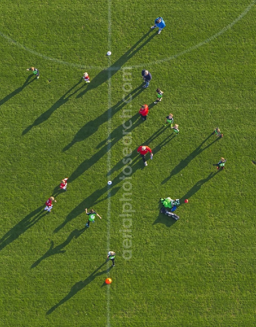 Dorsten from above - Football - training game on the football field Jahnplatz in Dorsten in the state of North Rhine-Westphalia