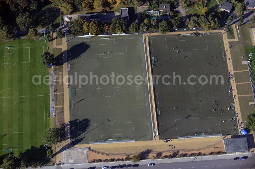 Aerial photograph Berlin - Ensemble of sports grounds of the football grounds at the Prinz-Friedrich-Karl-Weg in Berlin in Germany