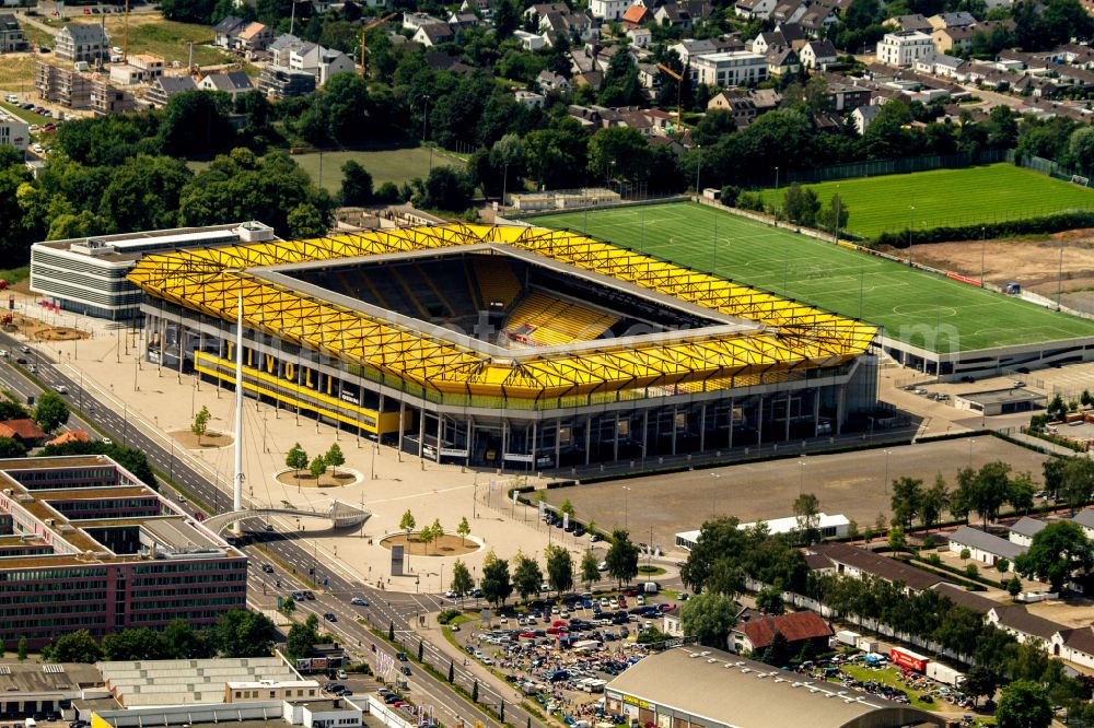 Aachen from the bird's eye view: Football stadium tivoli of the football club TSV Alemannia Aachen GmbH on the Am Sportpark Soers in Aachen in the state North Rhine-Westphalia, Germany