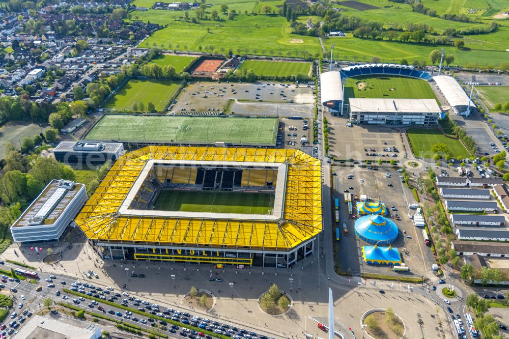 Aachen from the bird's eye view: Football stadium tivoli of the football club TSV Alemannia Aachen GmbH on the Am Sportpark Soers in Aachen in the state North Rhine-Westphalia, Germany