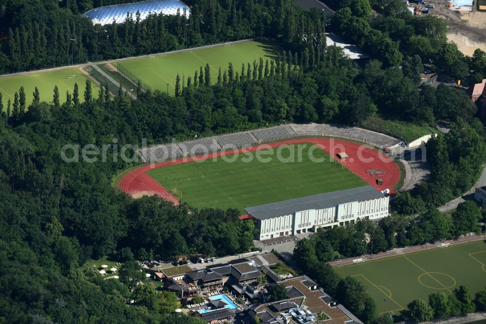 Aerial photograph Berlin - Football stadium of the football club SC-Union Berlin 06 e.V. Poststadion on Lehrter Strasse in Berlin