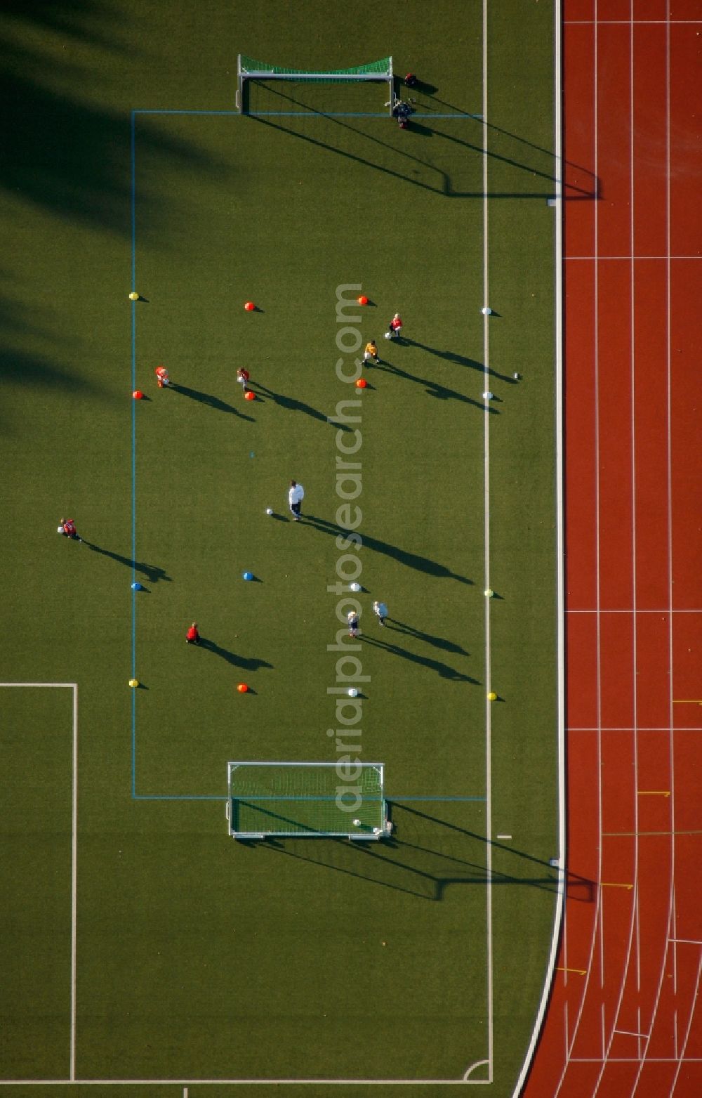 Aerial image Marl - Trainig football on the sports complex of the sports field Hagenstrasse in Marl in North Rhine-Westphalia