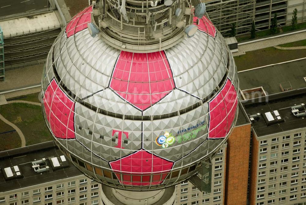 Aerial photograph Berlin - Blick auf die Fußballwerbung auf dem Berliner Fernsehturm