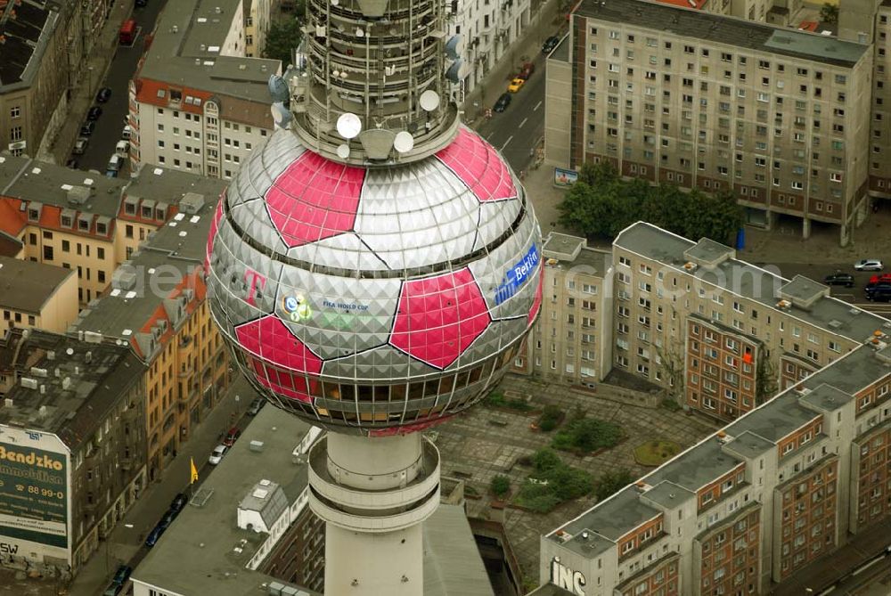 Berlin from the bird's eye view: Blick auf die Fußballwerbung auf dem Berliner Fernsehturm