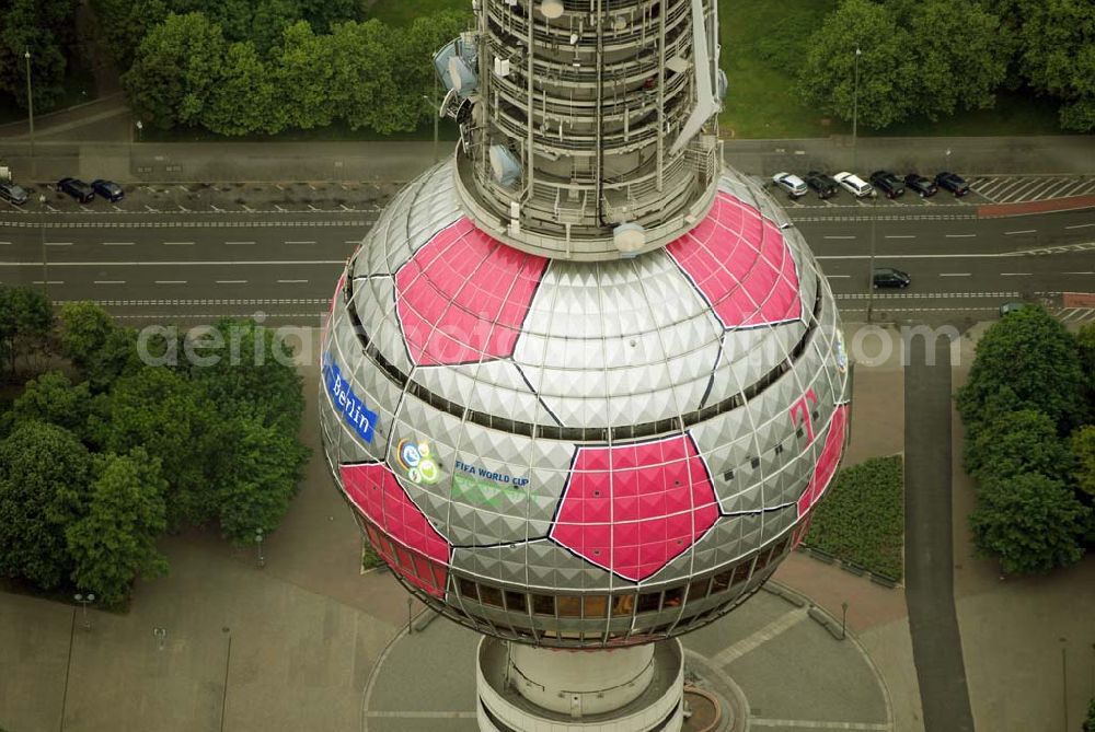 Aerial photograph Berlin - Blick auf die Fußballwerbung auf dem Berliner Fernsehturm