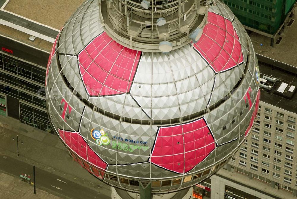 Aerial photograph Berlin - Blick auf die Fußballwerbung auf dem Berliner Fernsehturm