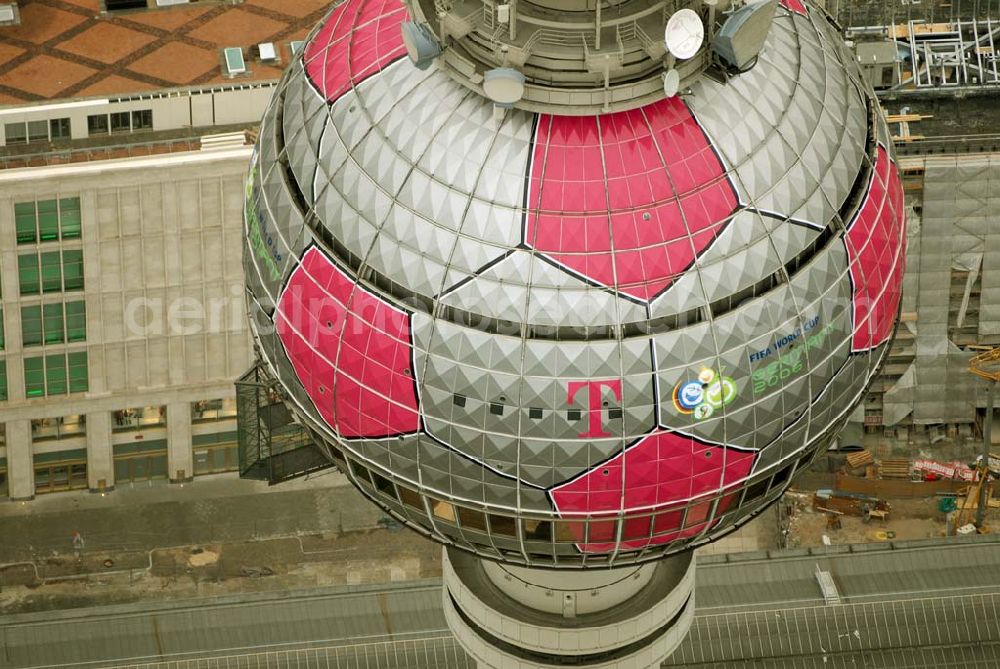 Aerial photograph Berlin - Blick auf die Fußballwerbung auf dem Berliner Fernsehturm