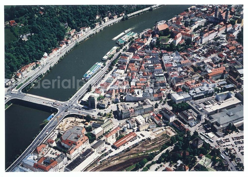 Passau / Bayern from above - Fußgängerzone in der Altstadt von Passau am Hauptbahnhof. Eine Planungsfläche der ECE-Projektmanagement GmbH Hamburg.