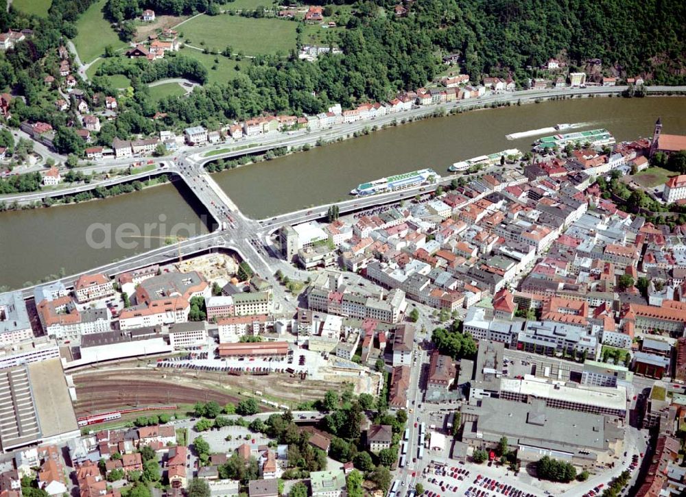 Passau / Bayern from the bird's eye view: Fußgängerzone in der Altstadt von Passau am Hauptbahnhof. Eine Planungsfläche der ECE-Projektmanagement GmbH Hamburg.