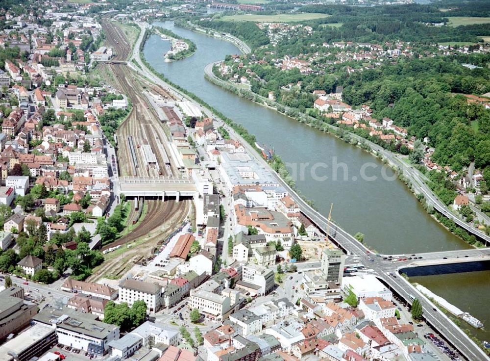 Passau / Bayern from the bird's eye view: Fußgängerzone in der Altstadt von Passau am Hauptbahnhof. Eine Planungsfläche der ECE-Projektmanagement GmbH Hamburg.